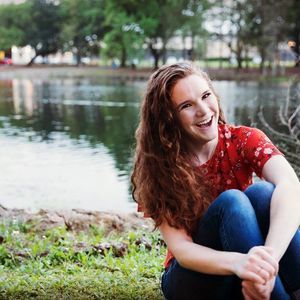 Meet your Posher, Elizabeth